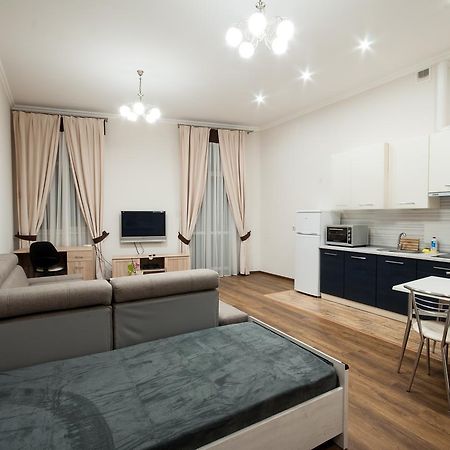 Wonderful Flat On City Center Ужгород Екстериор снимка