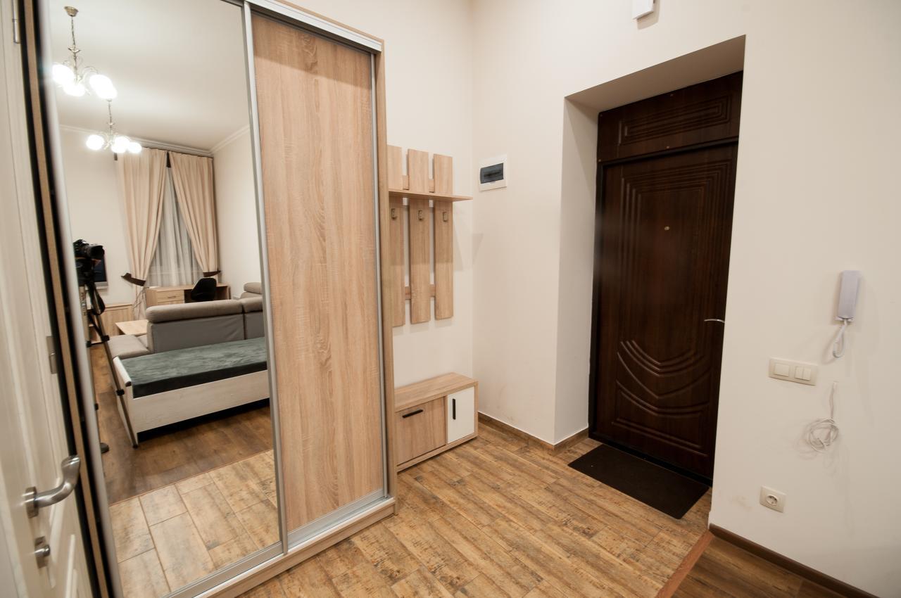 Wonderful Flat On City Center Ужгород Екстериор снимка